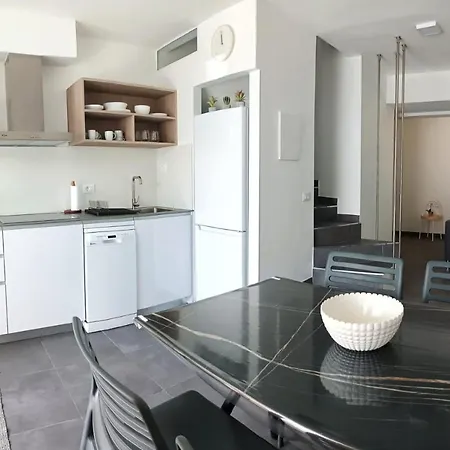 アパート Complejo Sun's Gardens - *